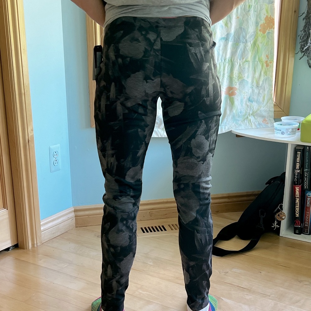 Clara Sun Woo leggings, size XS. Brand new never been worn still has tags on.